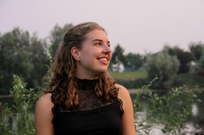 Sanne van Hellemond (Femke Kuijpers)